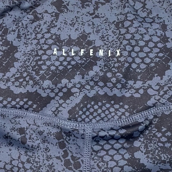 All Fenix Charcoal Python Print leggings high rise size large - Picture 3 of 10